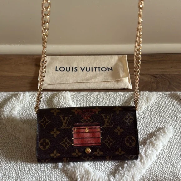 Louis Vuitton Monogram Canvas Inventeur Trunks & Lock Sarah Wallet - Picture 14 of 14